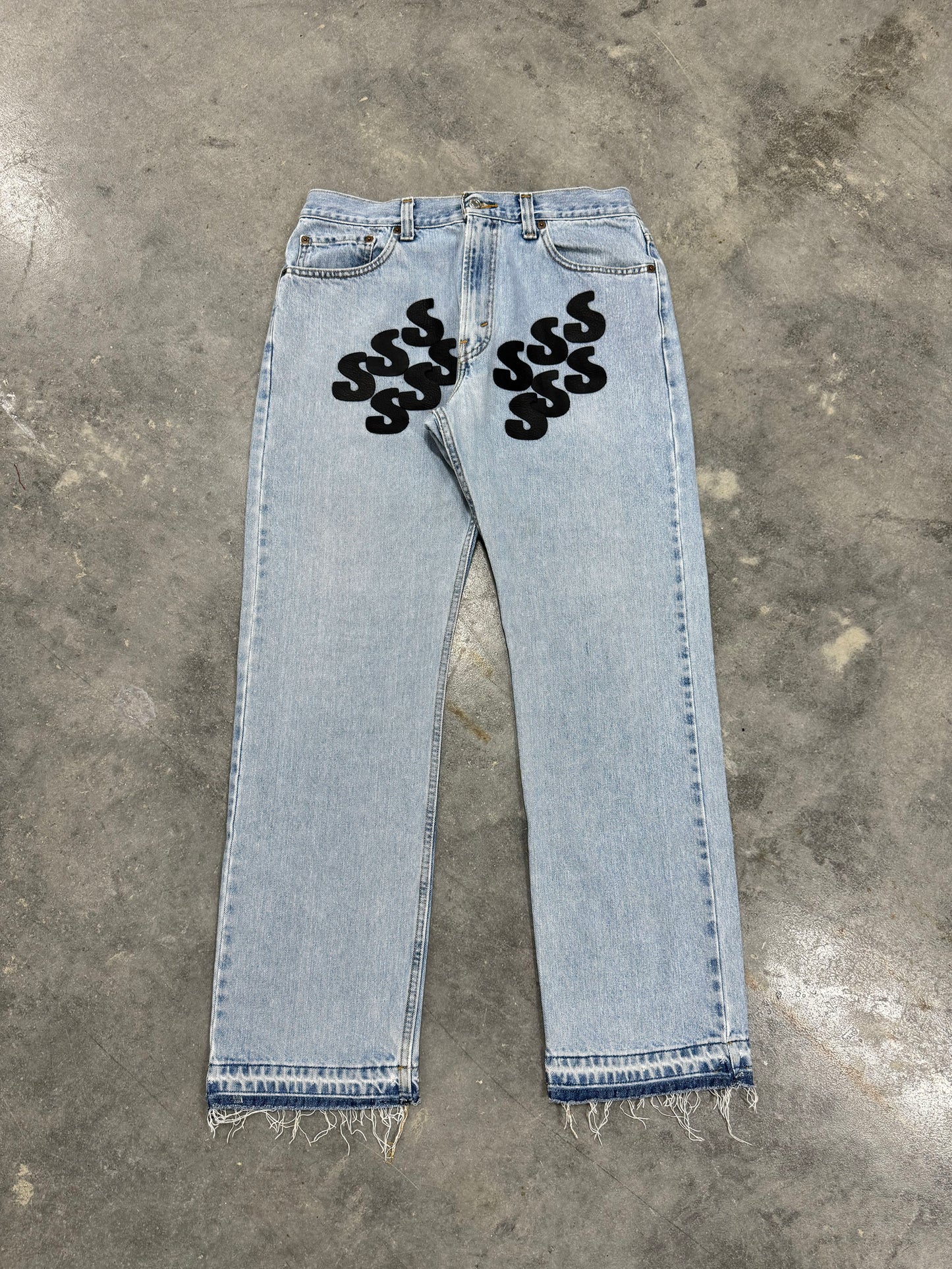 Basic Lightwash Denim (32 Waist)
